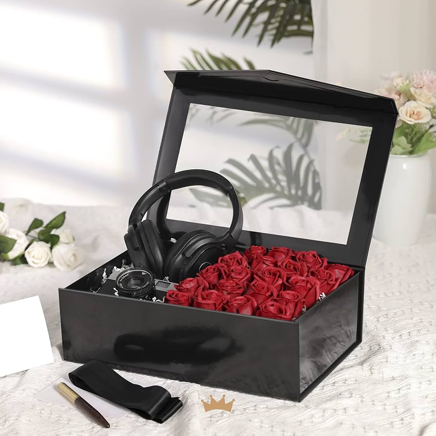 Large Magnetic Wedding Hamper Box thumbnail 3